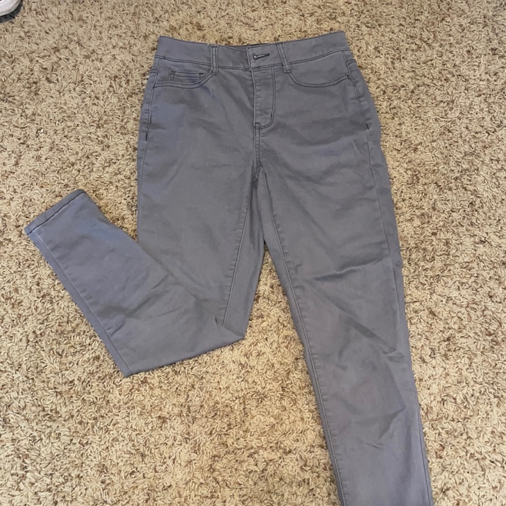 Stretchy grey jeans